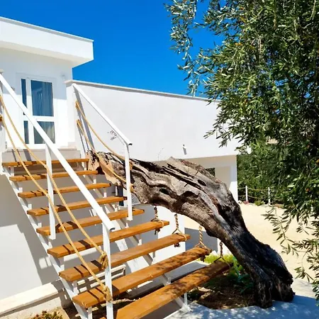 Le Fronde Alloggio per agriturismo *
